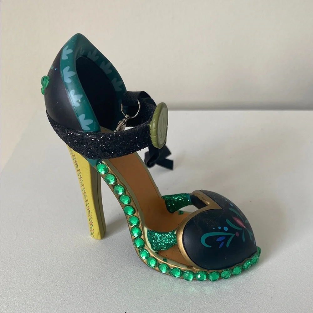 Disney Parks Anna shoe ornament - Picture 1 of 6